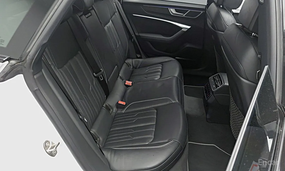 Фото 11 - Audi A7