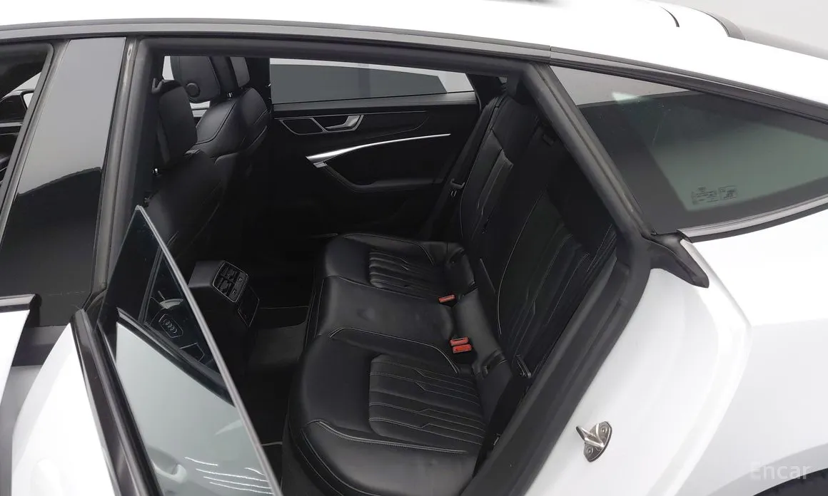 Фото 13 - Audi A7