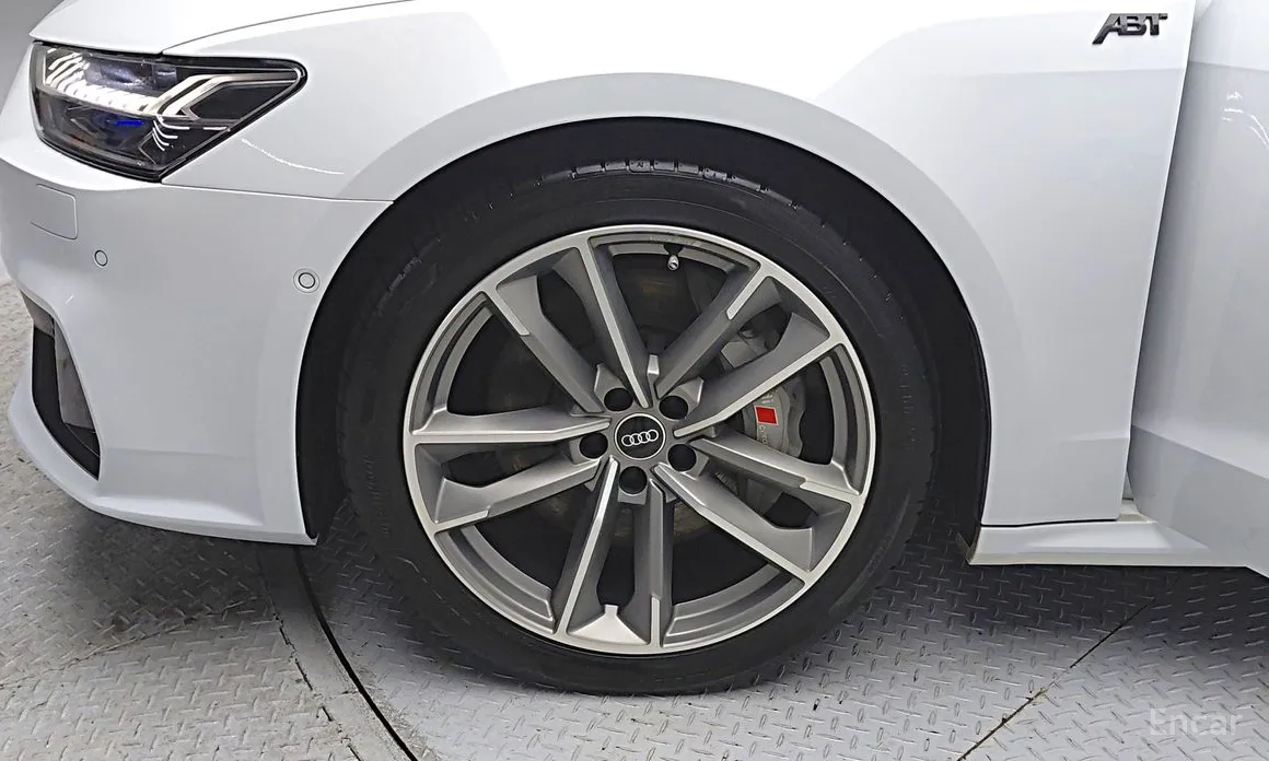 Фото 5 - Audi A7