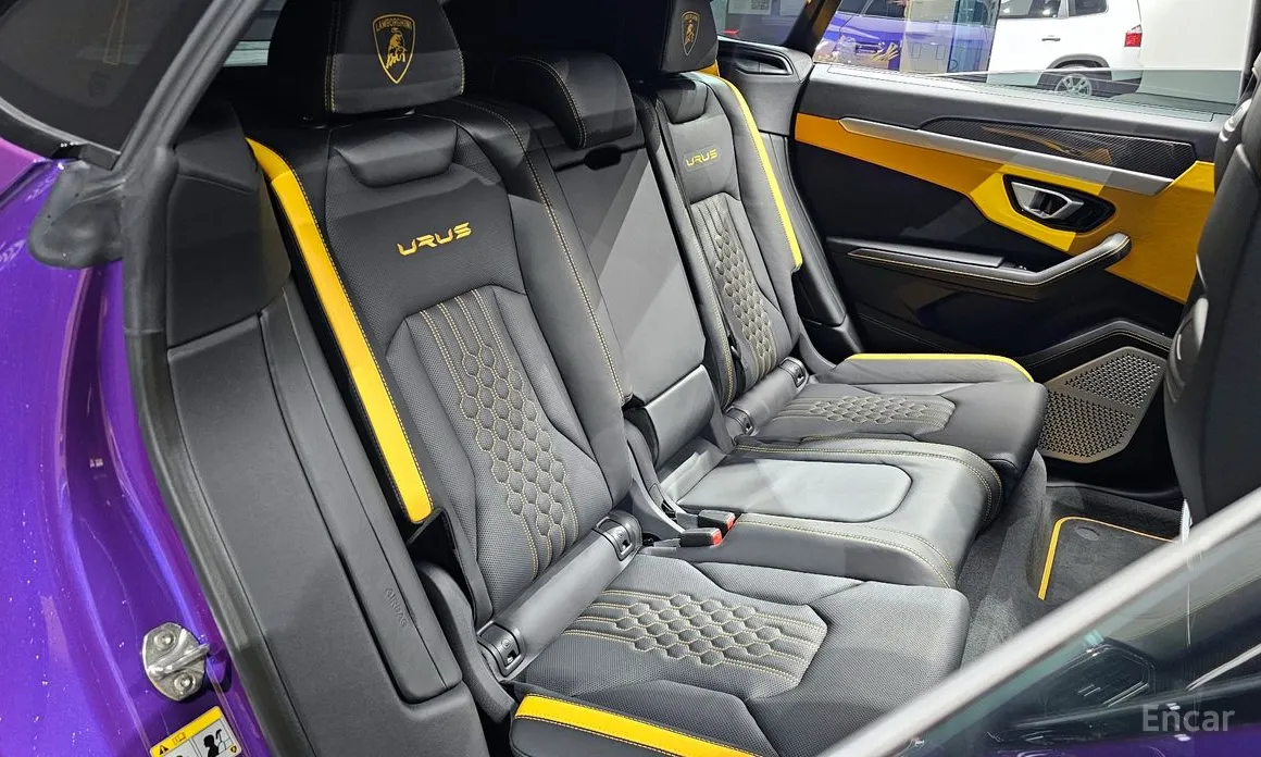 Фото 12 - Lamborghini Urus