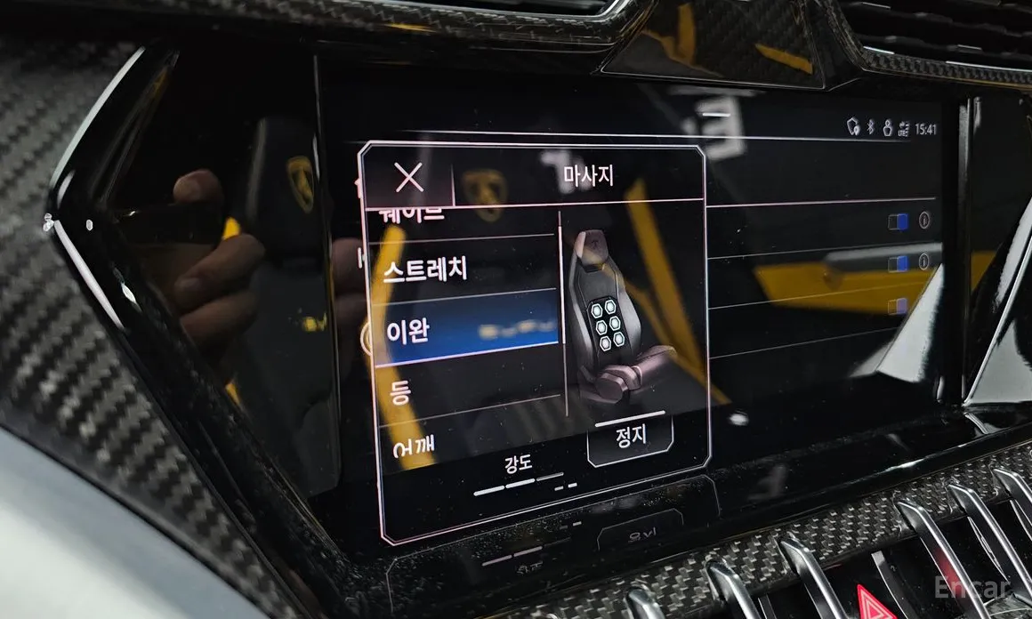 Фото 17 - Lamborghini Urus