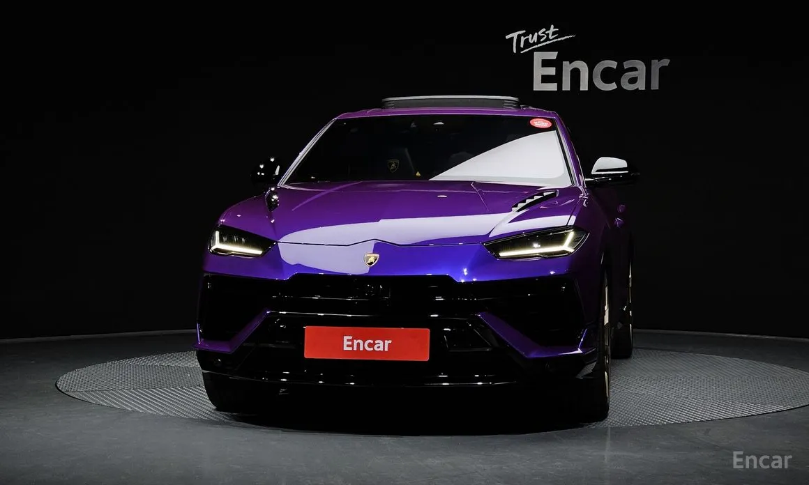 Фото 3 - Lamborghini Urus