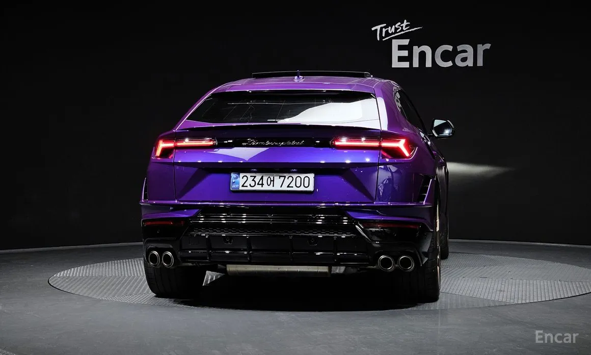 Фото 4 - Lamborghini Urus