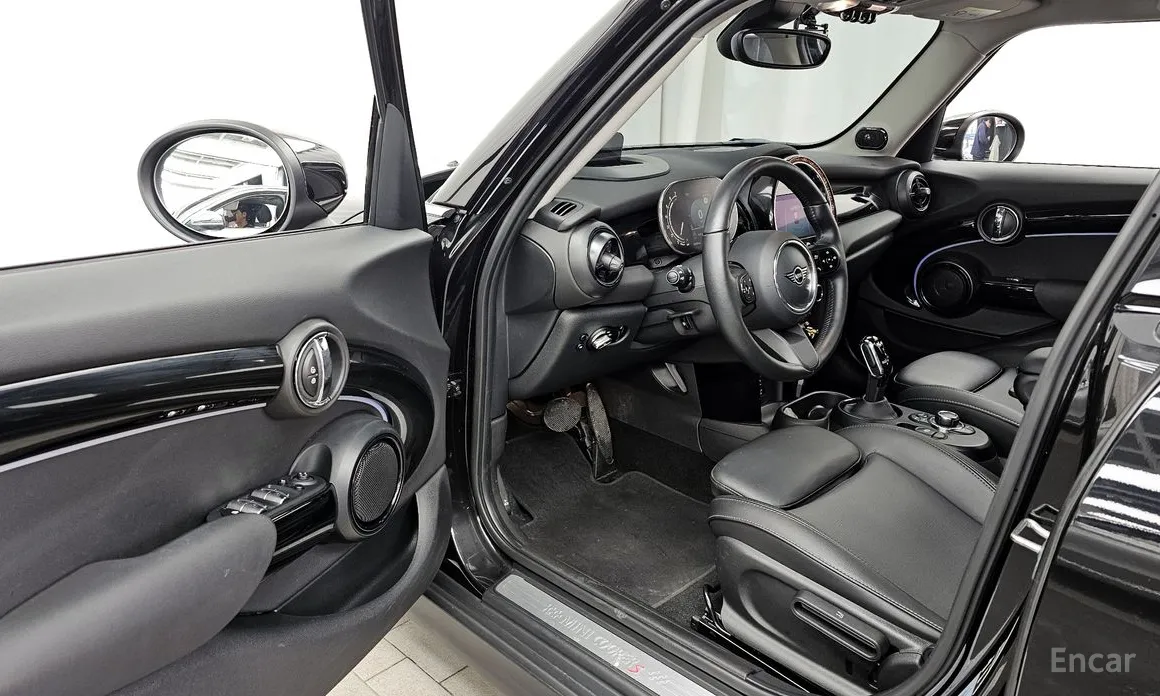 Фото 10 - Mini Cooper