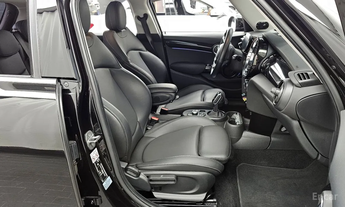 Фото 11 - Mini Cooper