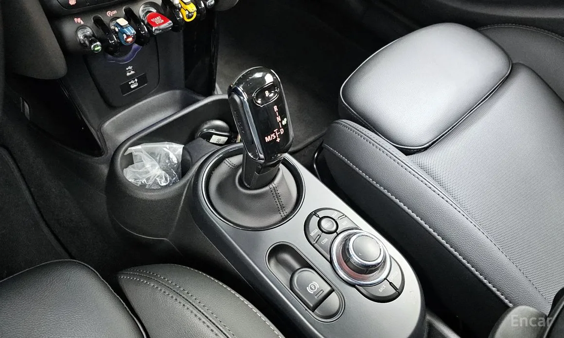 Фото 9 - Mini Cooper