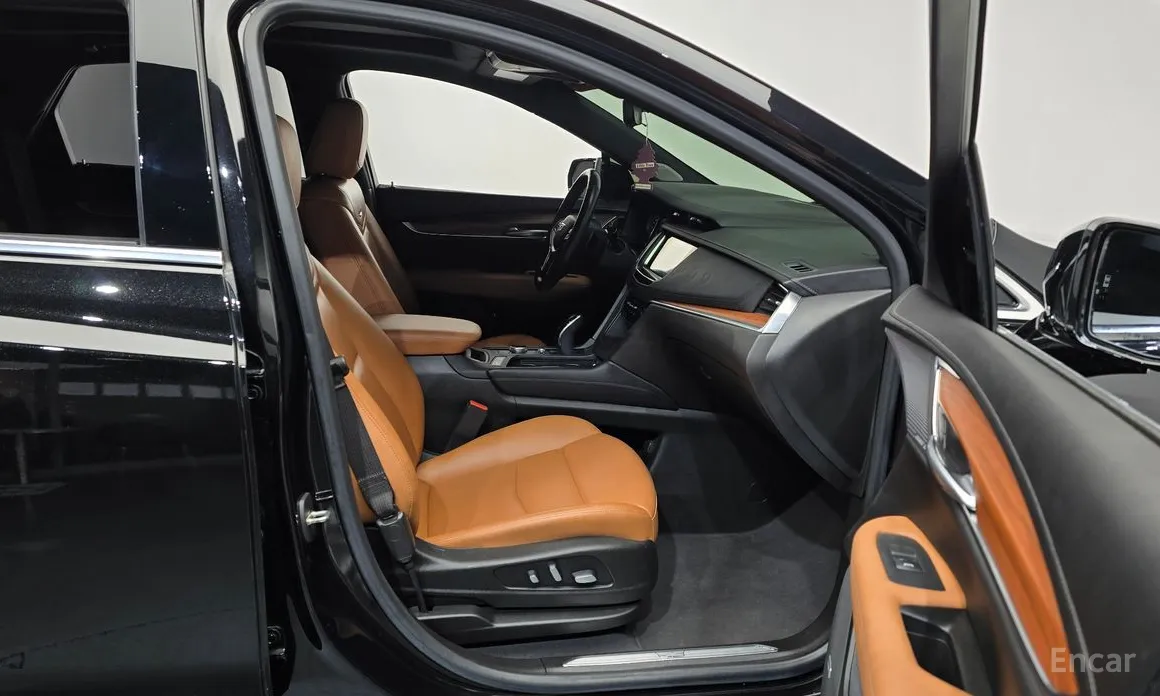 Фото 11 - Cadillac XT5