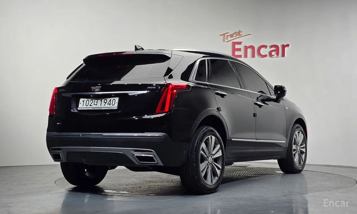 Фото 2 - Cadillac XT5