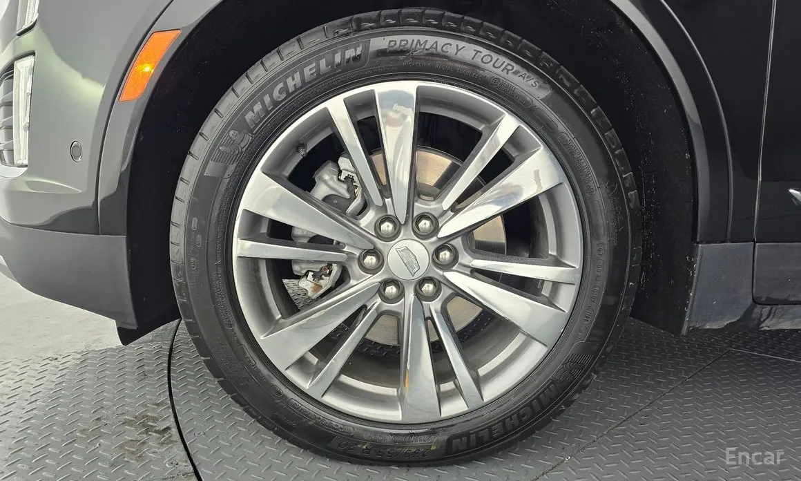 Фото 5 - Cadillac XT5