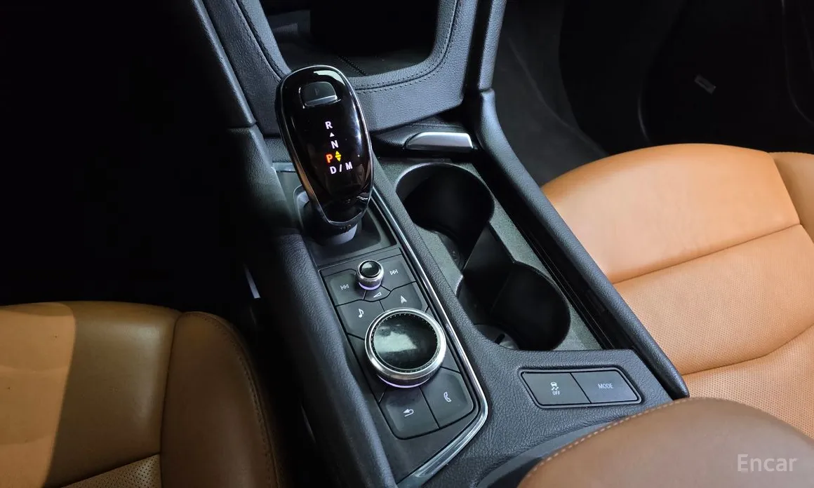 Фото 9 - Cadillac XT5