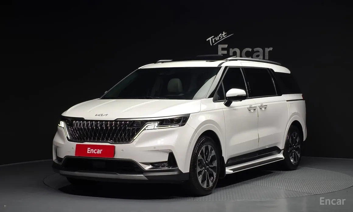 Фото 1 - Kia Carnival