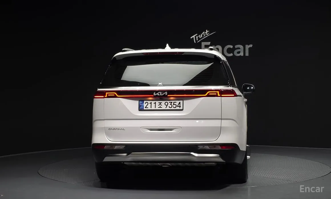 Фото 4 - Kia Carnival