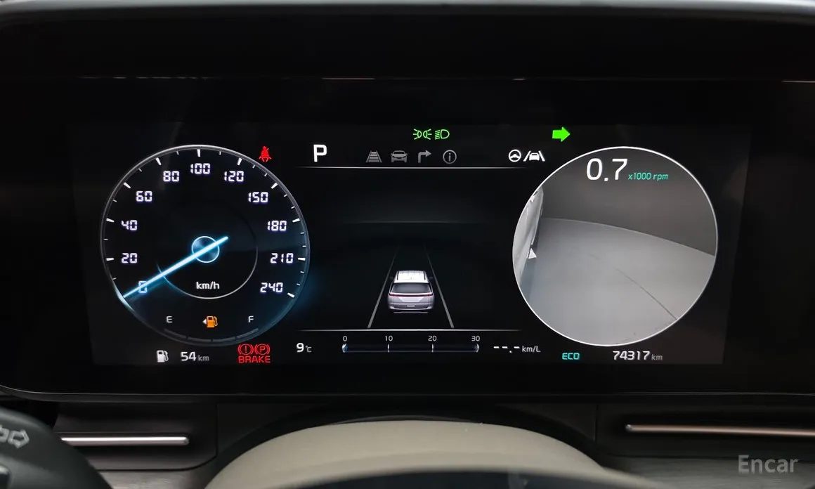 Фото 8 - Kia Carnival