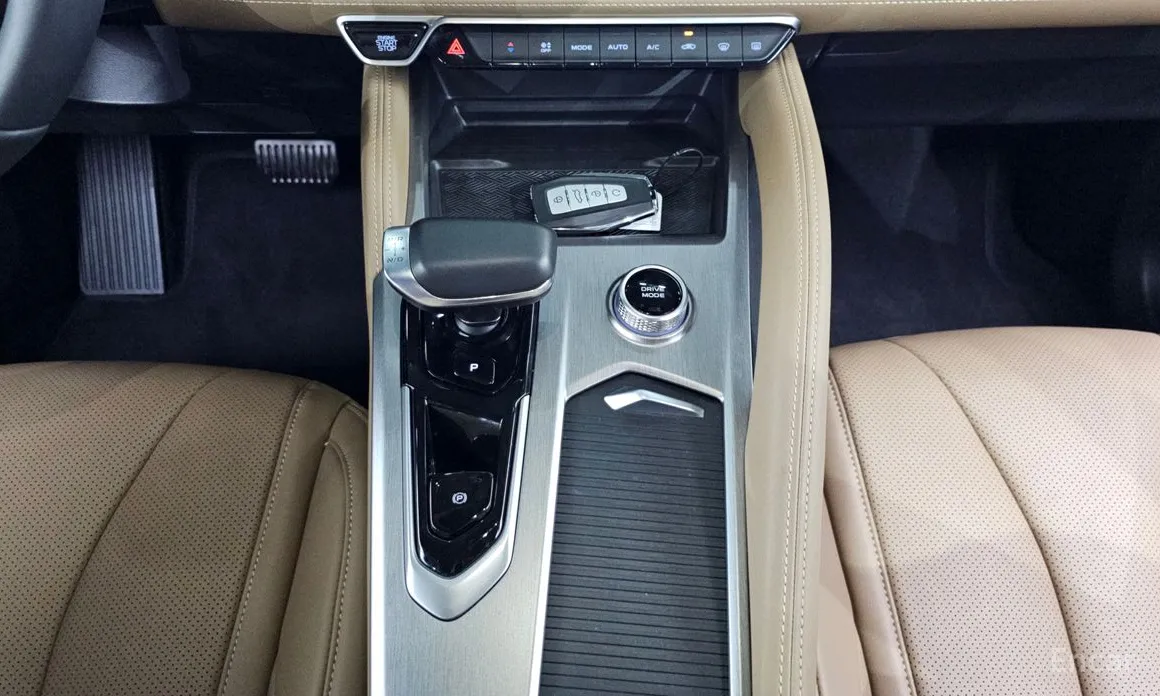 Фото 9 - Renault Grand Koleos