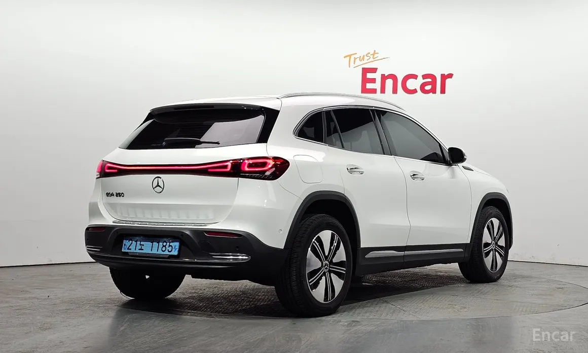 Фото 2 - Mercedes-Benz EQA