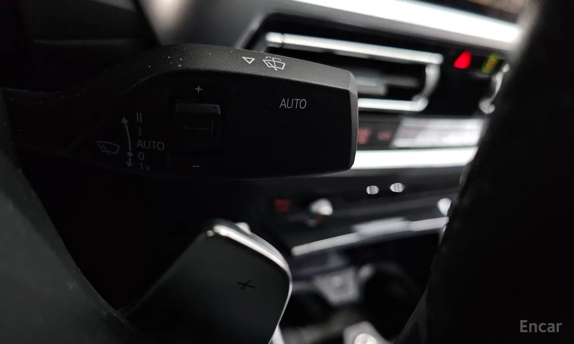 Photo 18 - BMW 3 Series