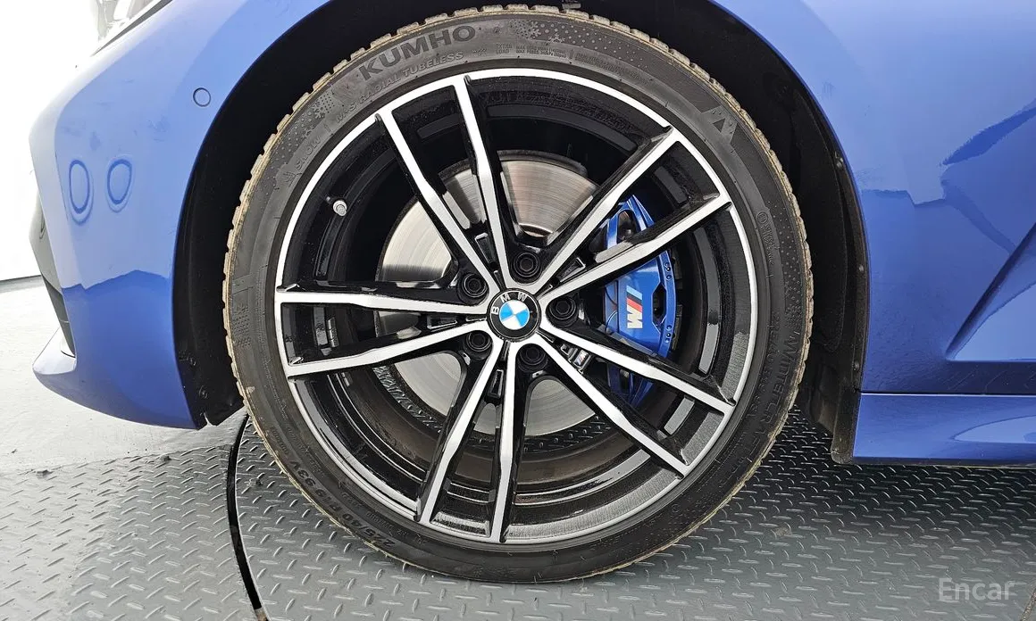 Photo 5 - BMW 3 Series