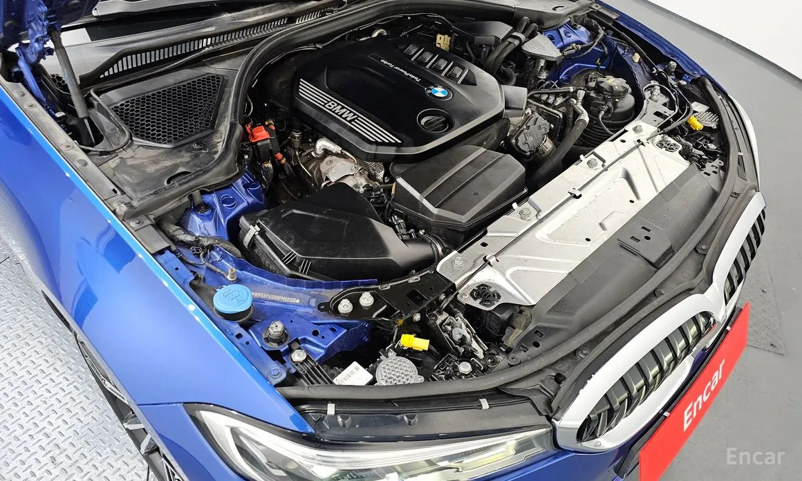 Photo 6 - BMW 3 Series