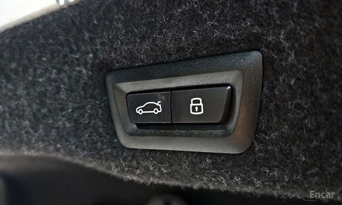 Фото 17 - BMW i5