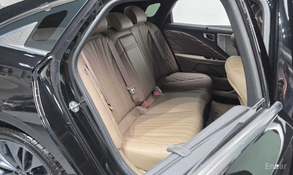 Фото 12 - Kia K8