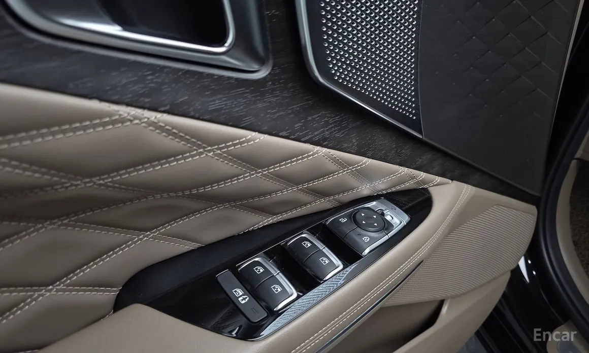 Фото 17 - Kia K8