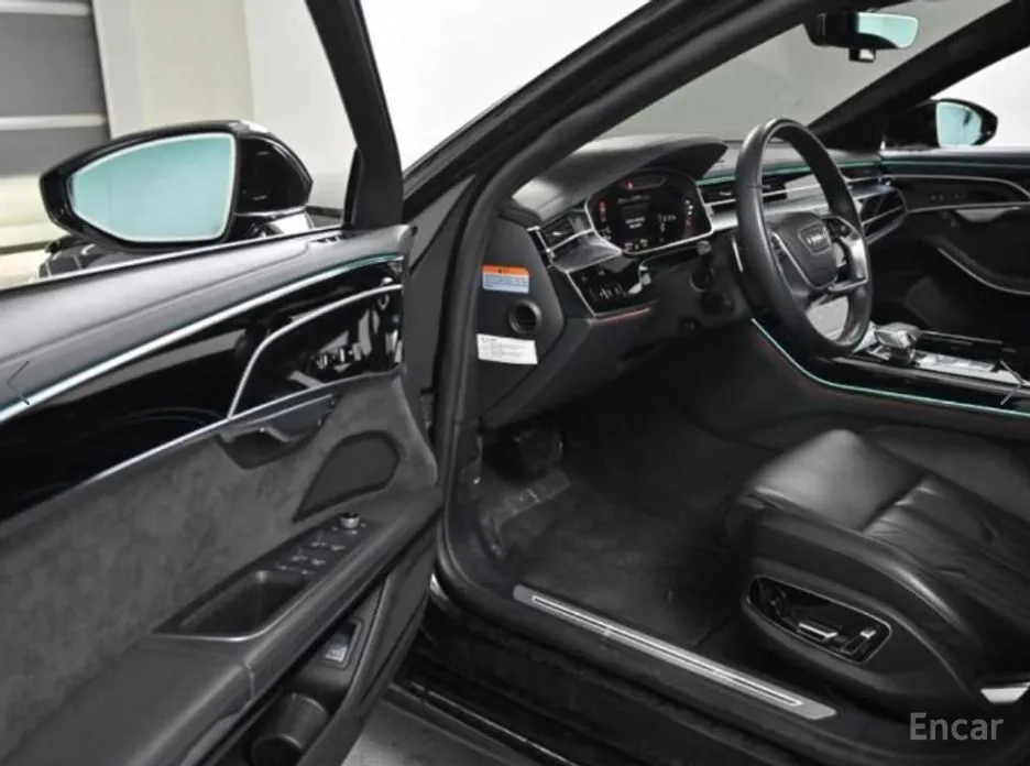 Фото 12 - Audi A8