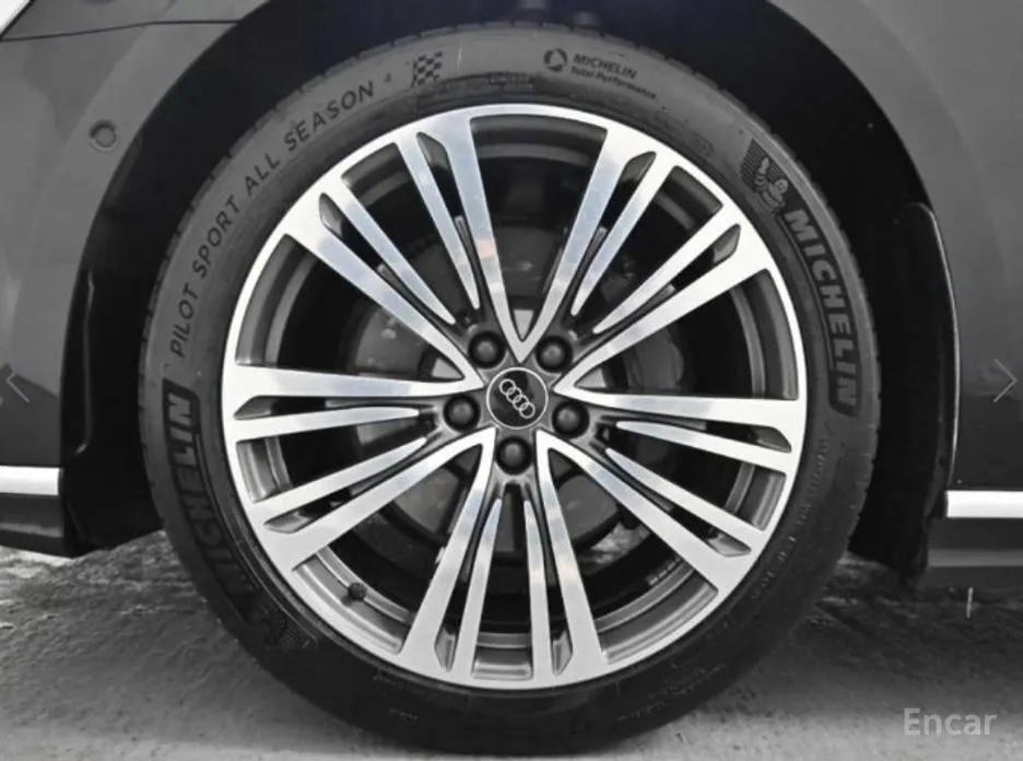 Фото 6 - Audi A8