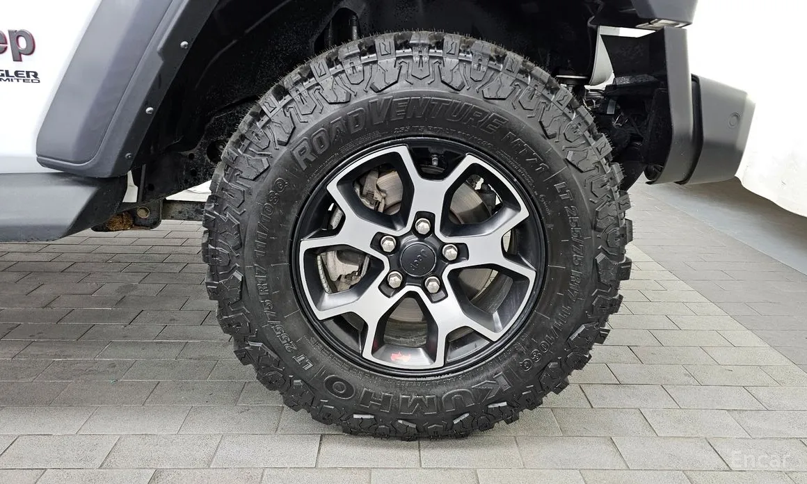 Фото 5 - Jeep Wrangler