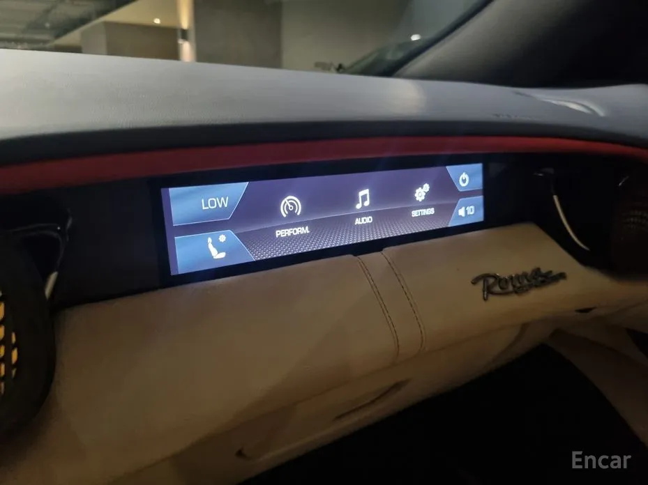 Фото 12 - Ferrari Roma