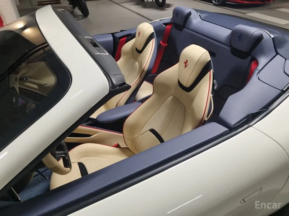 Фото 15 - Ferrari Roma