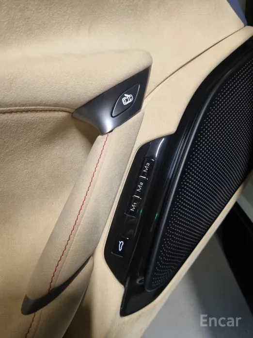 Фото 16 - Ferrari Roma