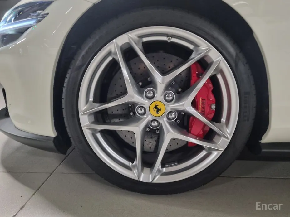 Фото 5 - Ferrari Roma