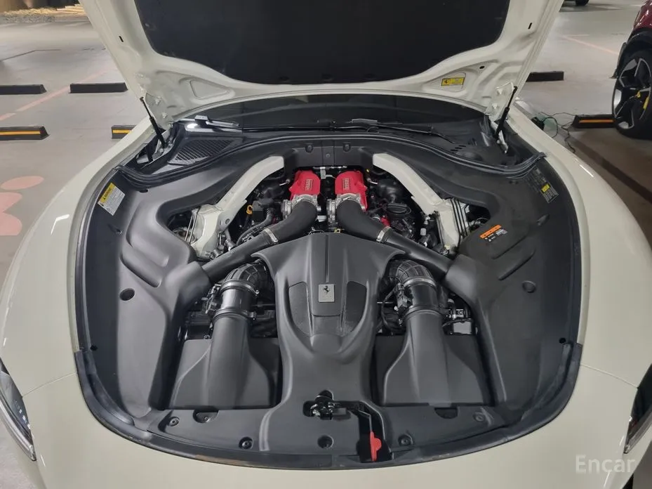 Фото 6 - Ferrari Roma