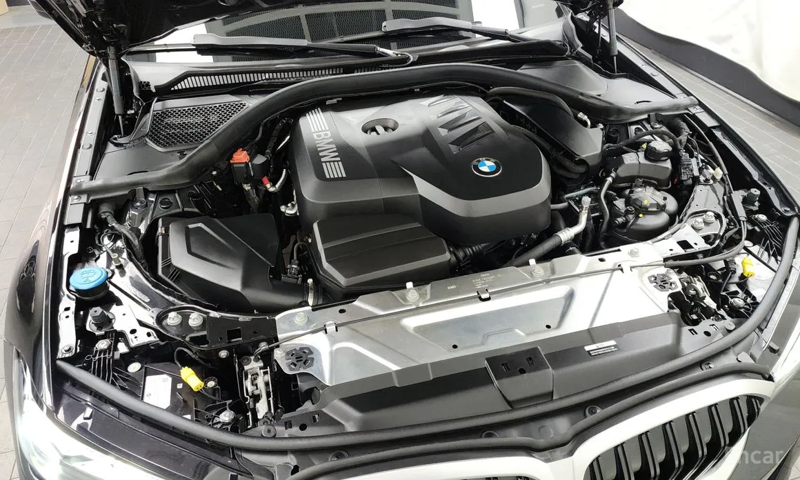 Photo 6 - BMW 3 Series