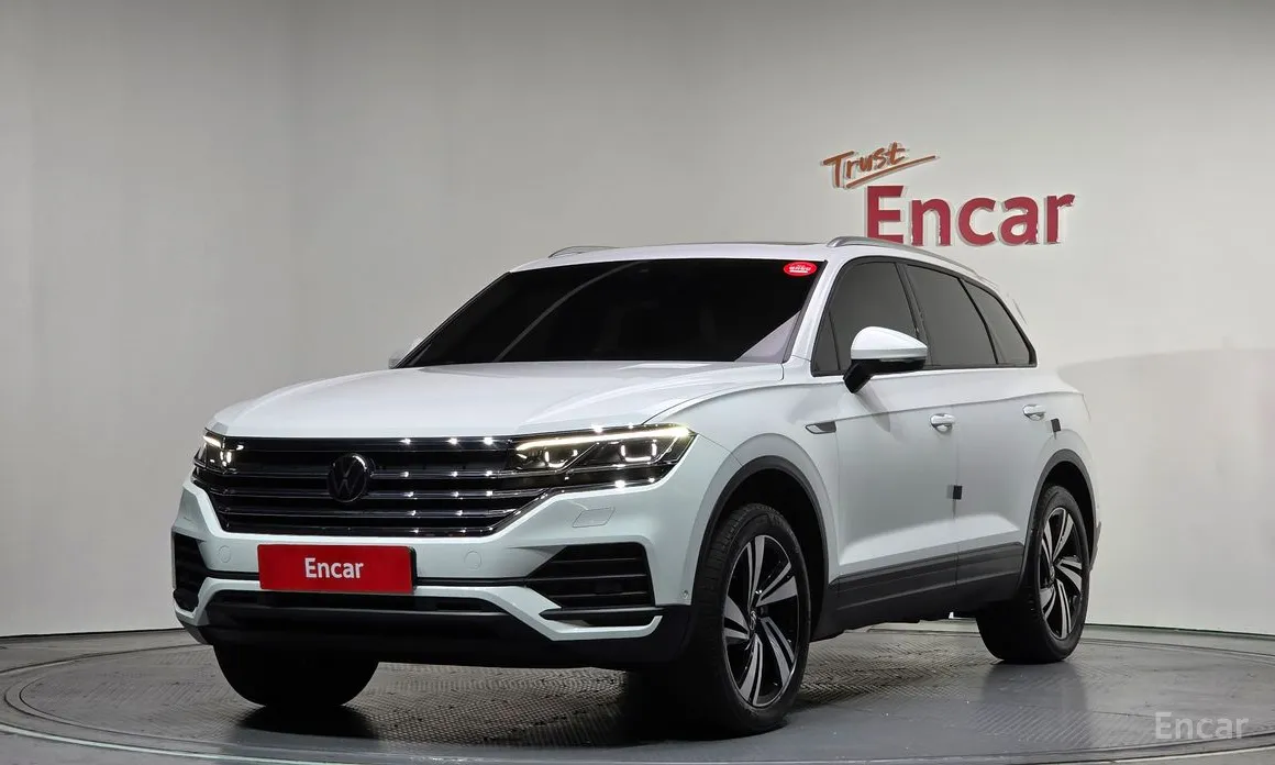 Фото 1 - Volkswagen Touareg