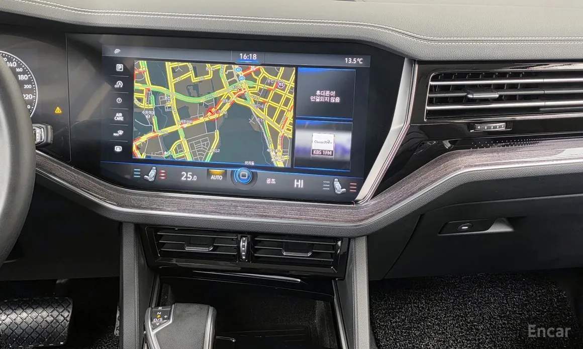 Фото 14 - Volkswagen Touareg