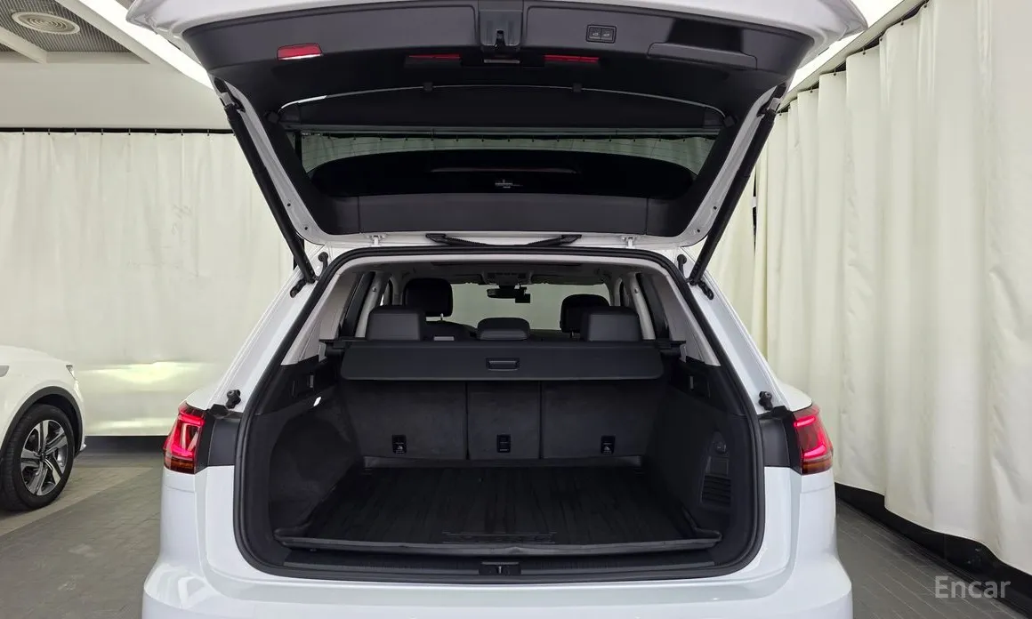 Фото 20 - Volkswagen Touareg