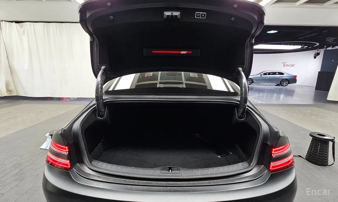 Фото 20 - Genesis G80