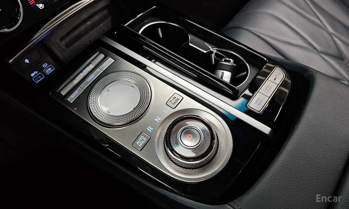 Фото 9 - Genesis G80