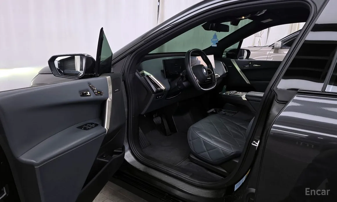 Фото 10 - BMW iX