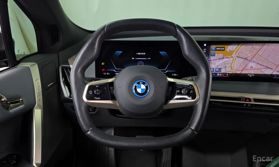 Фото 13 - BMW iX