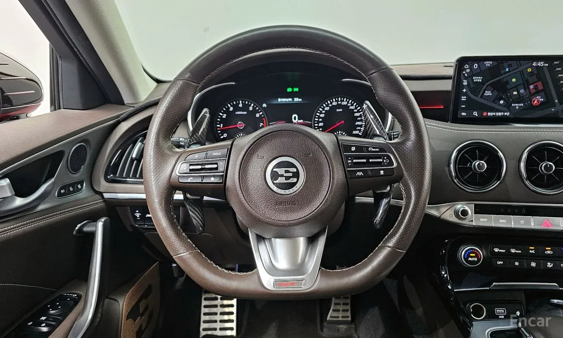 Фото 13 - Kia Stinger