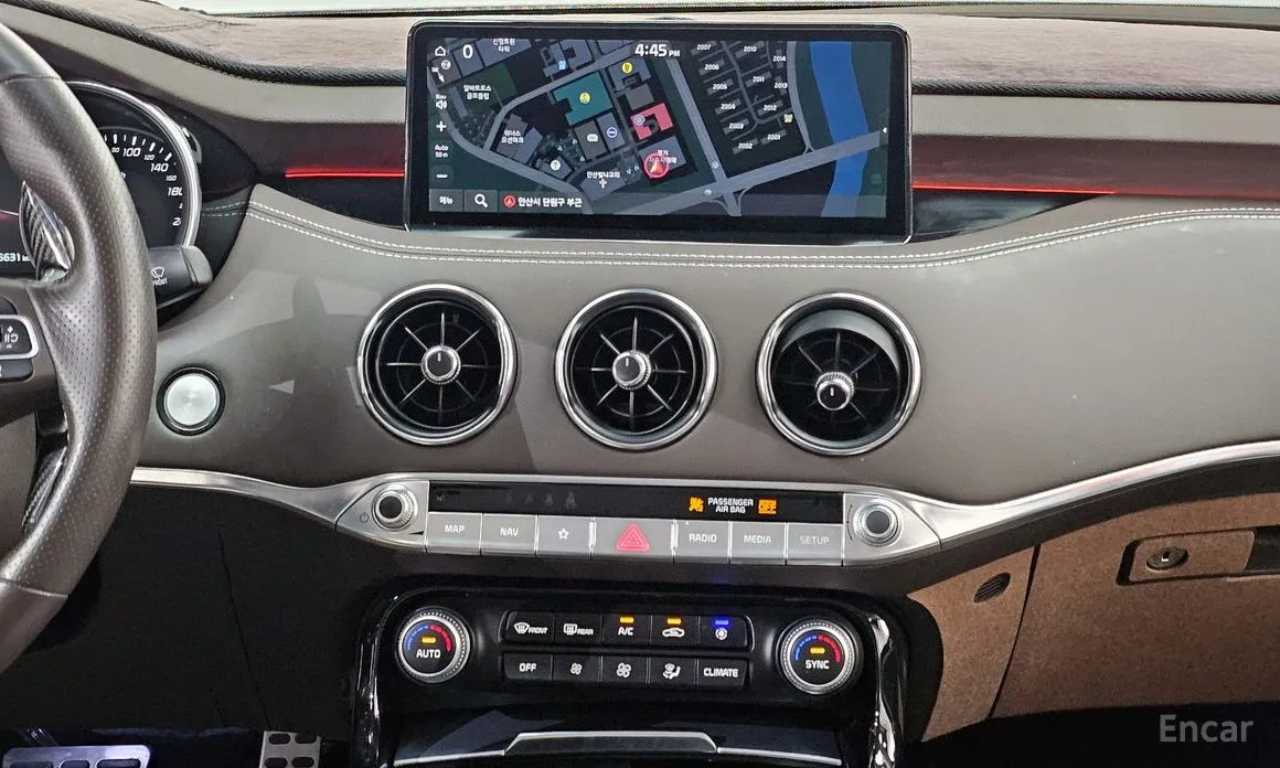 Фото 19 - Kia Stinger