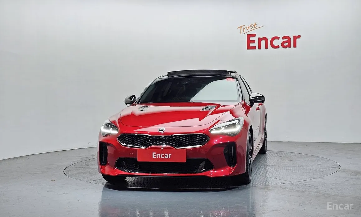 Фото 3 - Kia Stinger