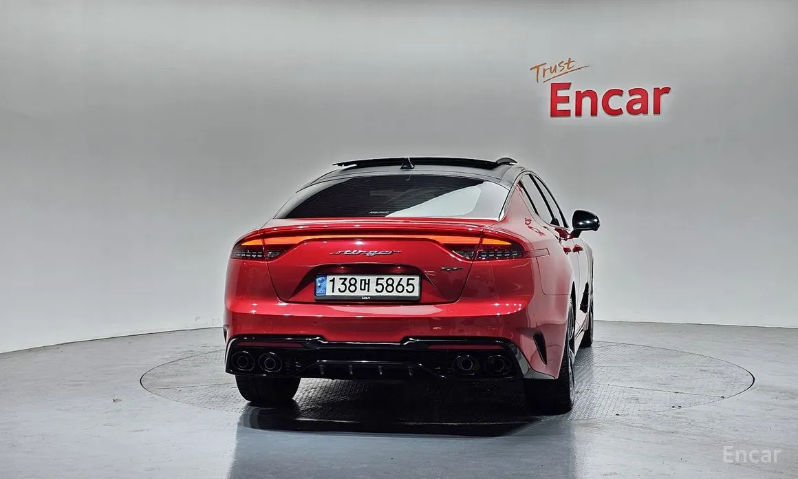 Фото 4 - Kia Stinger