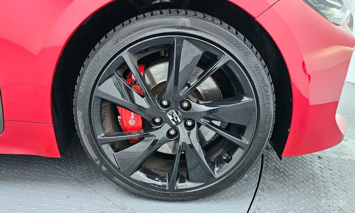 Фото 5 - Kia Stinger