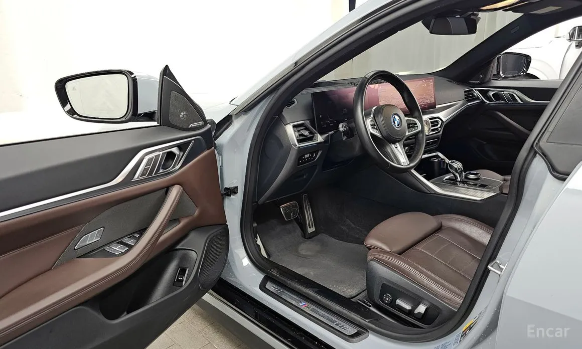 Фото 12 - BMW i4