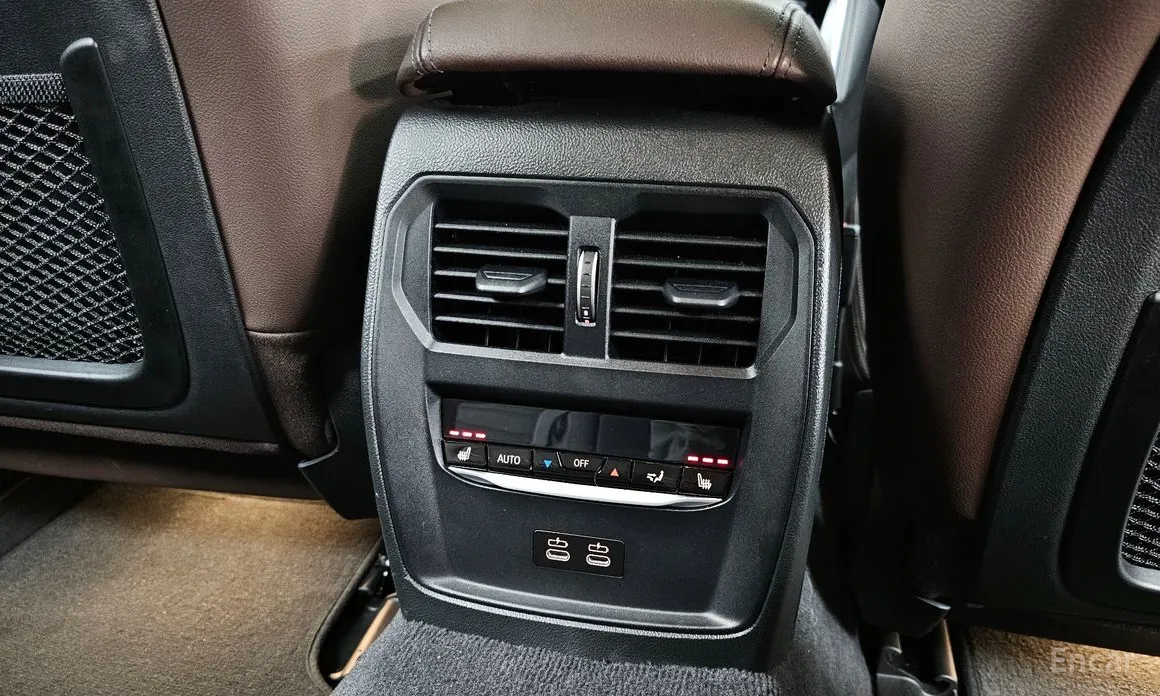 Фото 19 - BMW i4