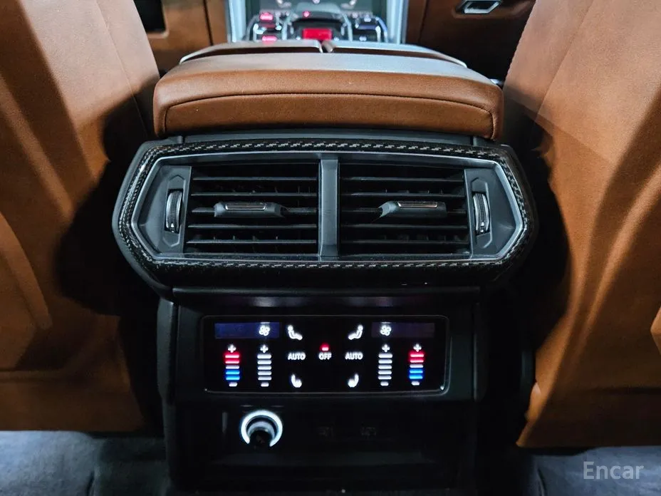 Фото 17 - Lamborghini Urus