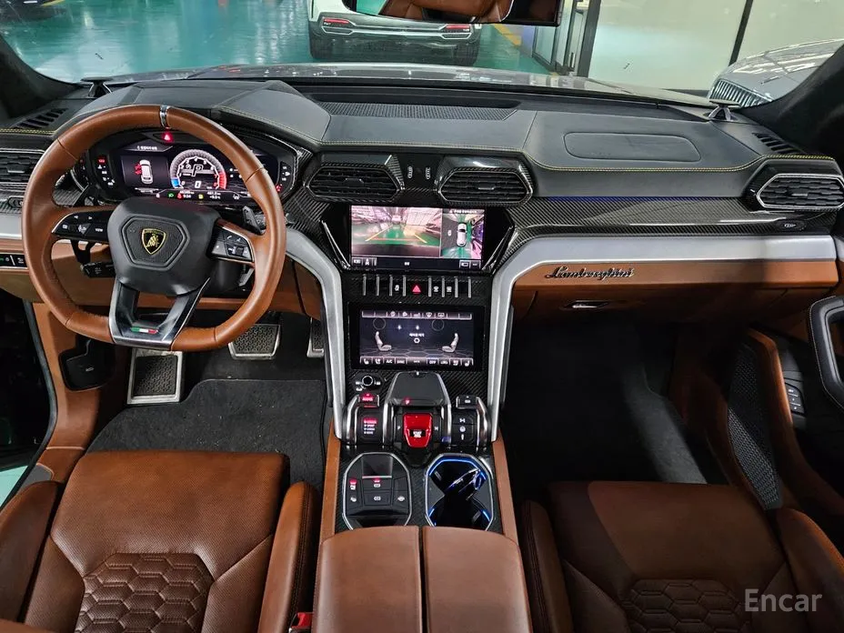 Фото 6 - Lamborghini Urus